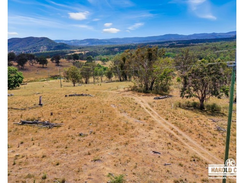 53 McCliftys Road, Tenterfield NSW 2372