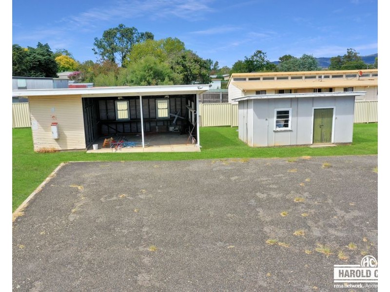 53 Logan Street, Tenterfield NSW 2372
