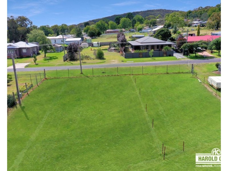 53 Logan Street, Tenterfield NSW 2372
