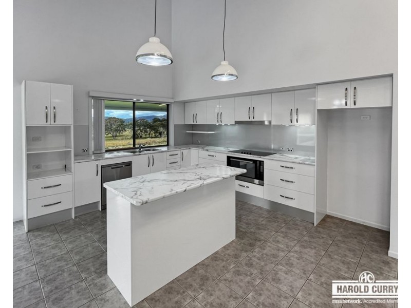 90 Neagles Lane, Tenterfield NSW 2372