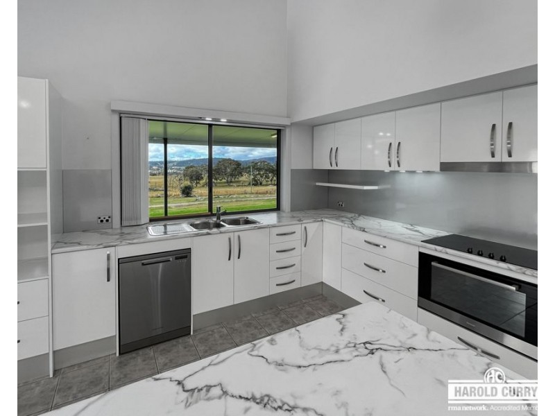 90 Neagles Lane, Tenterfield NSW 2372