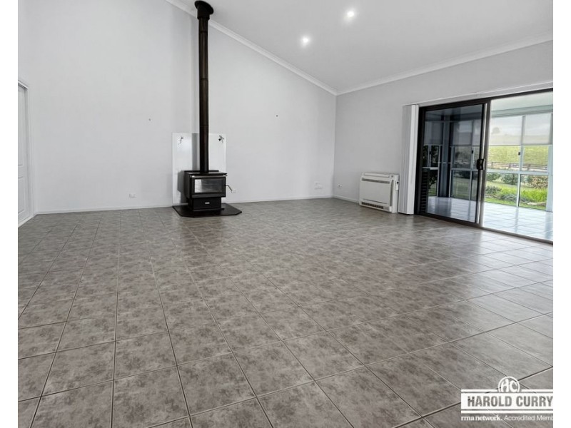 90 Neagles Lane, Tenterfield NSW 2372