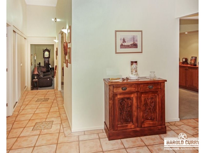 105 East Street, Tenterfield NSW 2372