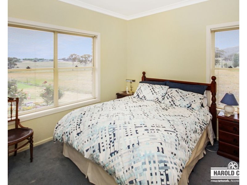 105 East Street, Tenterfield NSW 2372