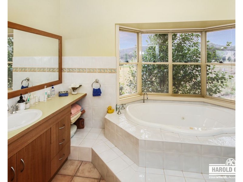 105 East Street, Tenterfield NSW 2372