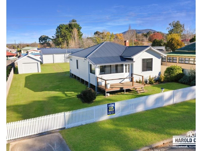 13 High Street, Tenterfield NSW 2372