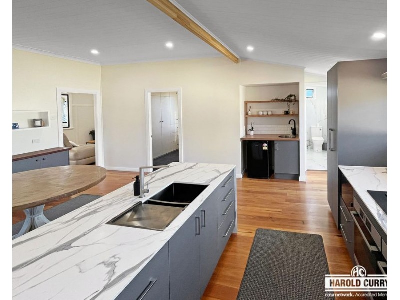 13 High Street, Tenterfield NSW 2372