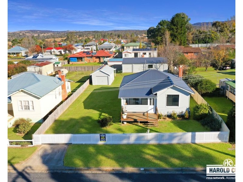 13 High Street, Tenterfield NSW 2372
