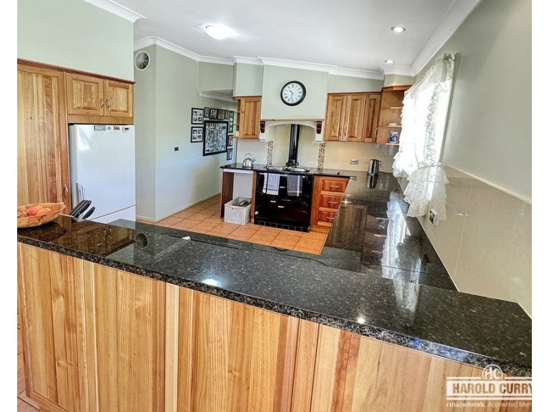 165 Roos Road, Tenterfield NSW 2372