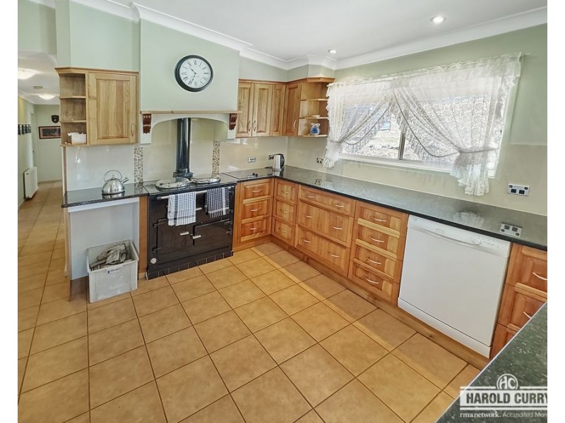 165 Roos Road, Tenterfield NSW 2372