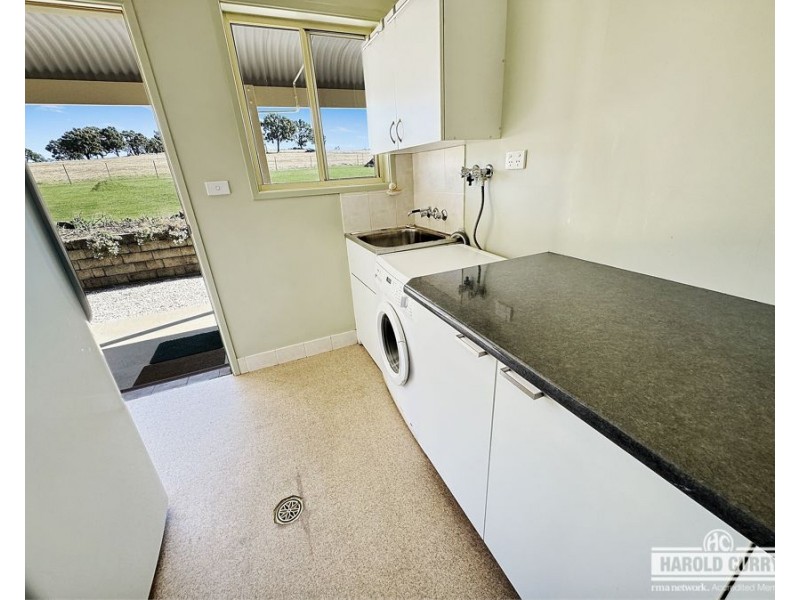 165 Roos Road, Tenterfield NSW 2372