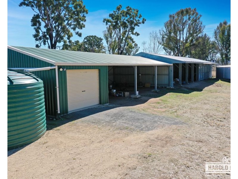 165 Roos Road, Tenterfield NSW 2372
