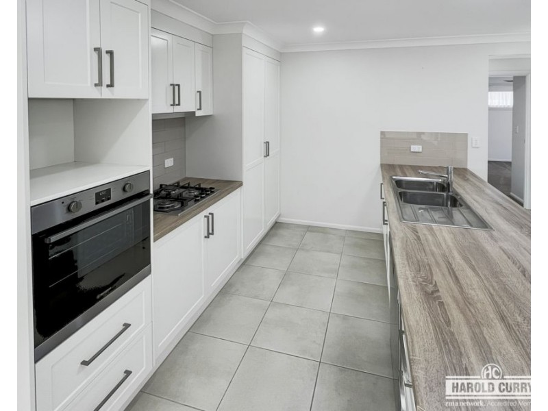 23 Parkes Drive, Tenterfield NSW 2372