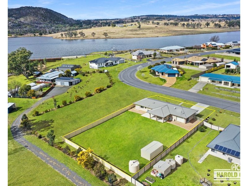 23 Parkes Drive, Tenterfield NSW 2372