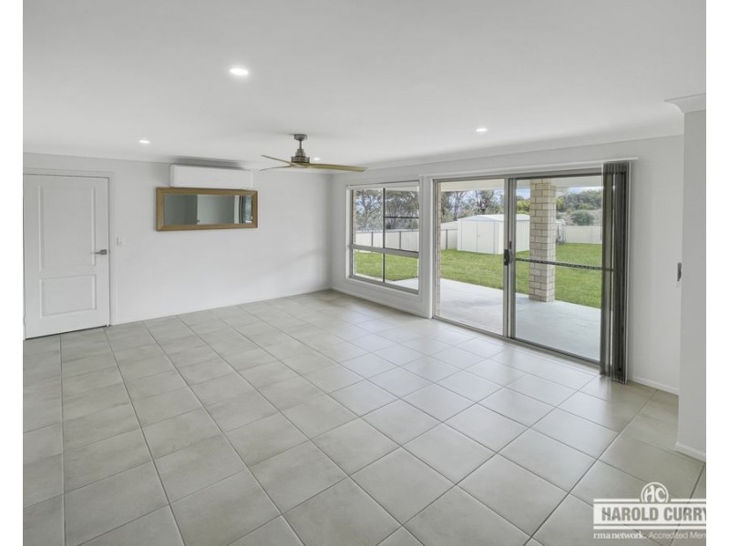 23 Parkes Drive, Tenterfield NSW 2372