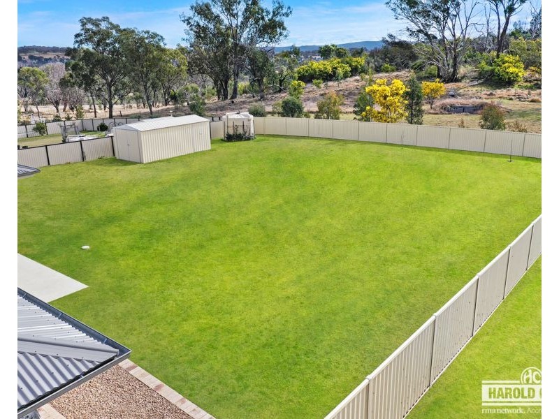 23 Parkes Drive, Tenterfield NSW 2372