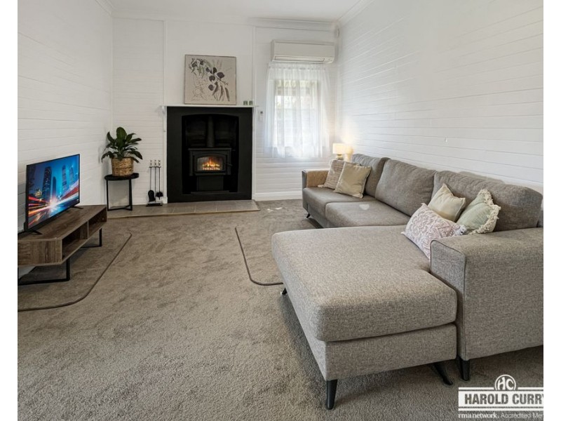 51 Molesworth Street, Tenterfield NSW 2372