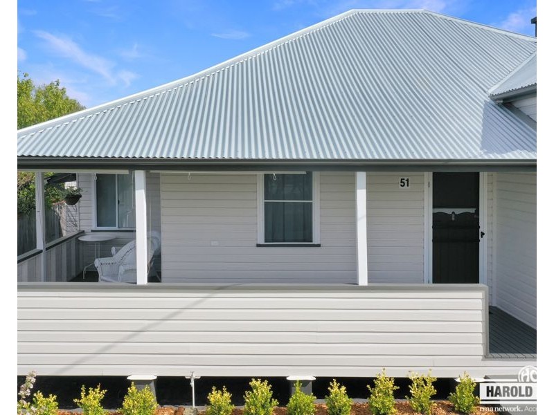 51 Molesworth Street, Tenterfield NSW 2372