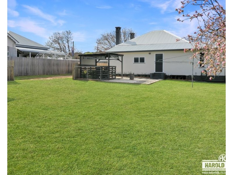 51 Molesworth Street, Tenterfield NSW 2372
