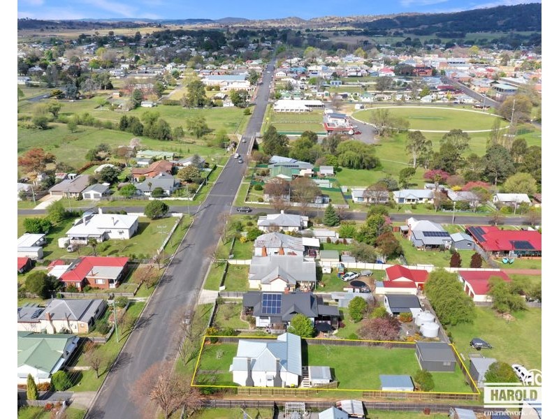 51 Molesworth Street, Tenterfield NSW 2372