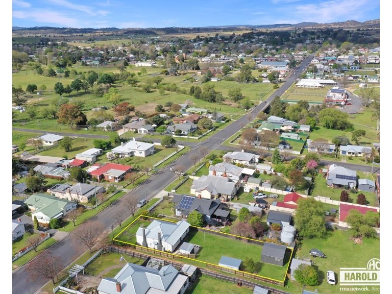 51 Molesworth Street, Tenterfield NSW 2372