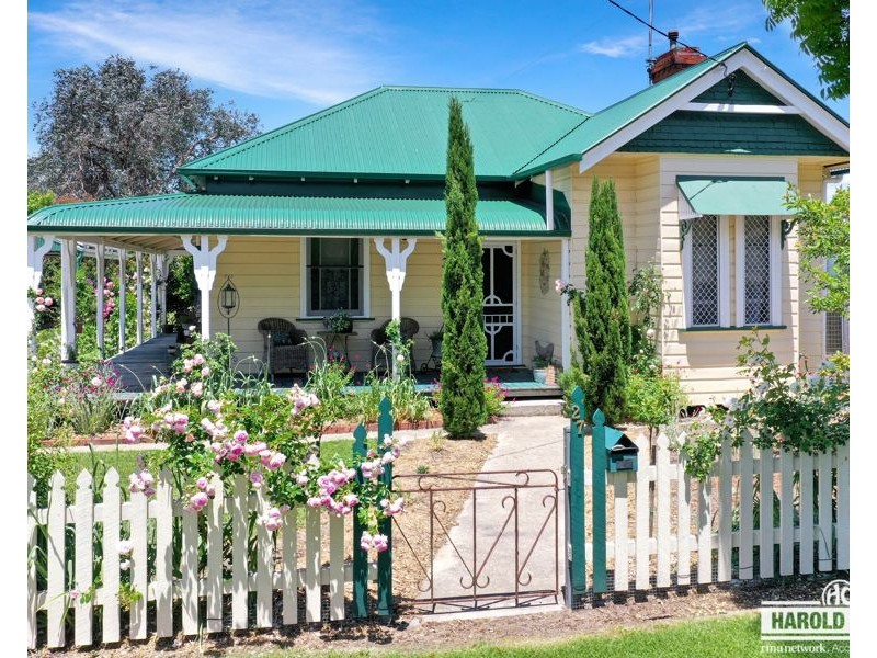 27 High Street, Tenterfield NSW 2372