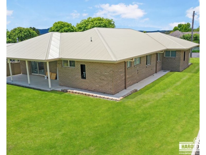 22 High Street, Tenterfield NSW 2372