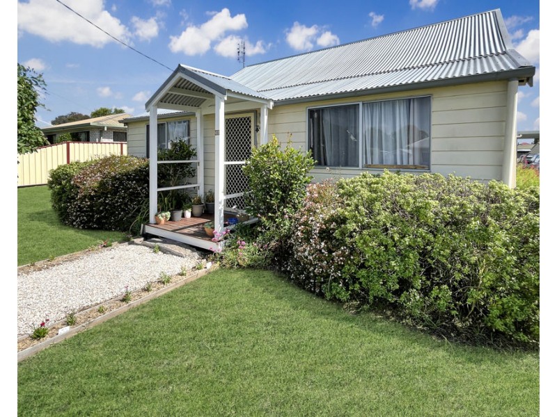 42 Margaret Street, Tenterfield NSW 2372