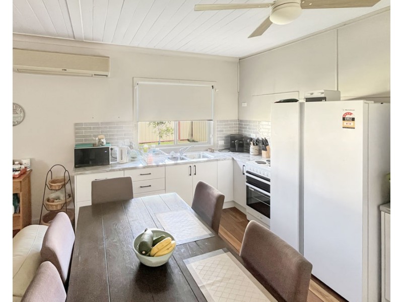 42 Margaret Street, Tenterfield NSW 2372