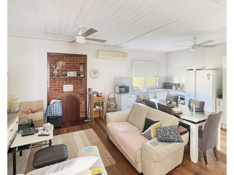 42 Margaret Street, Tenterfield NSW 2372