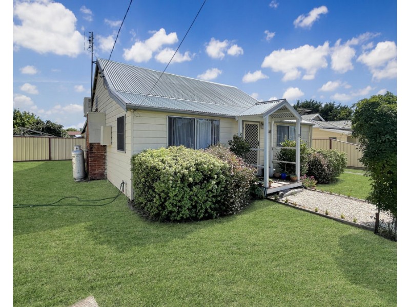 42 Margaret Street, Tenterfield NSW 2372