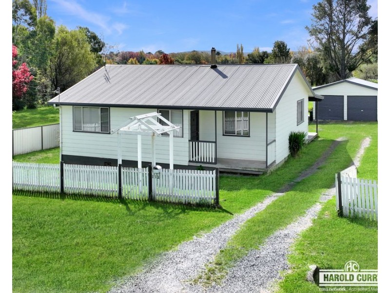 112 Petre Street, Tenterfield NSW 2372