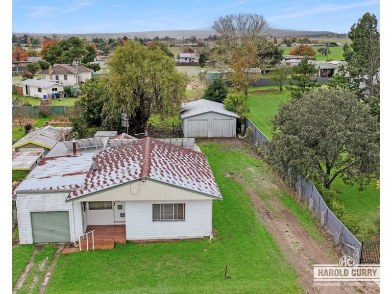 144 Petre Street, Tenterfield NSW 2372