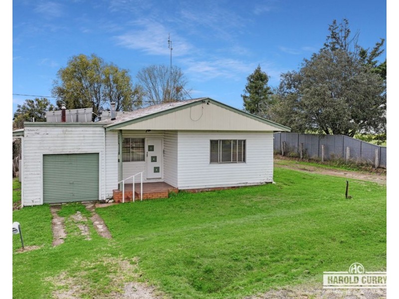 144 Petre Street, Tenterfield NSW 2372