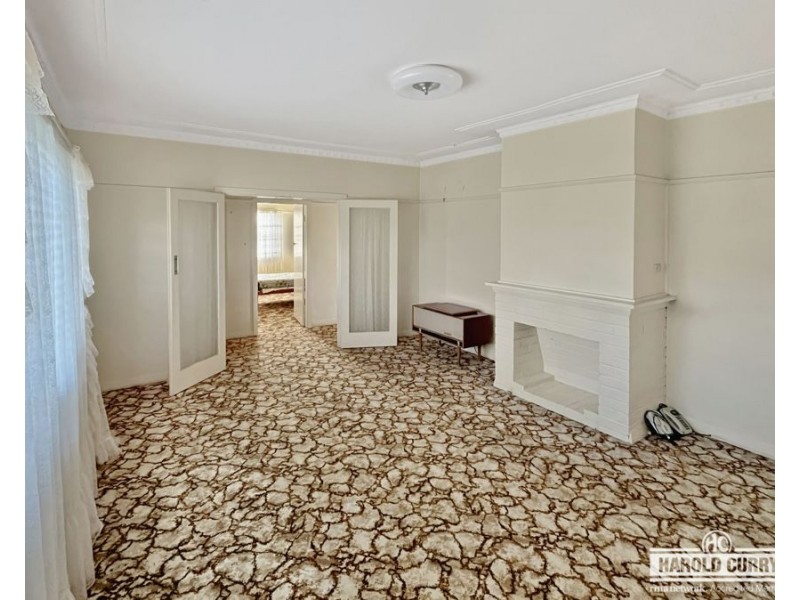 84 Martin Street, Tenterfield NSW 2372