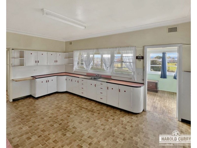 84 Martin Street, Tenterfield NSW 2372