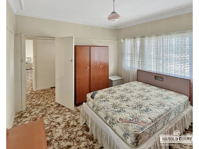 84 Martin Street, Tenterfield NSW 2372