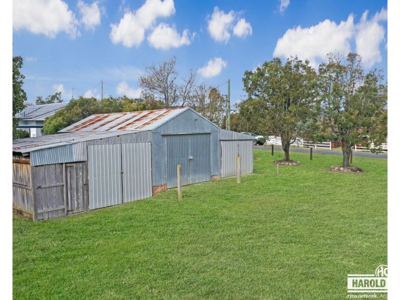 84 Martin Street, Tenterfield NSW 2372