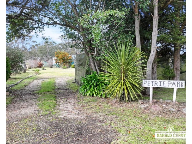 13 Snakes Valley Road, Tenterfield NSW 2372