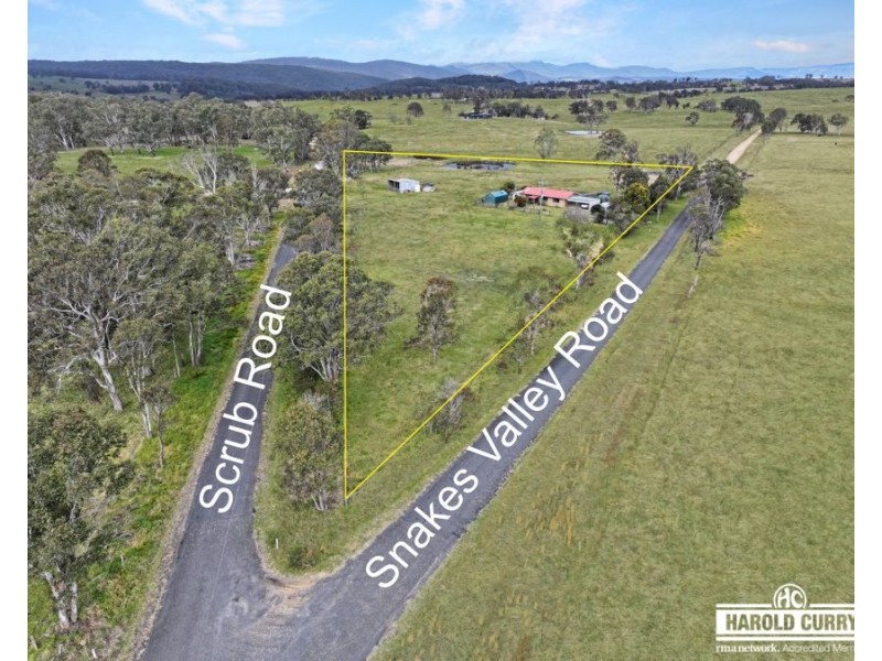 13 Snakes Valley Road, Tenterfield NSW 2372