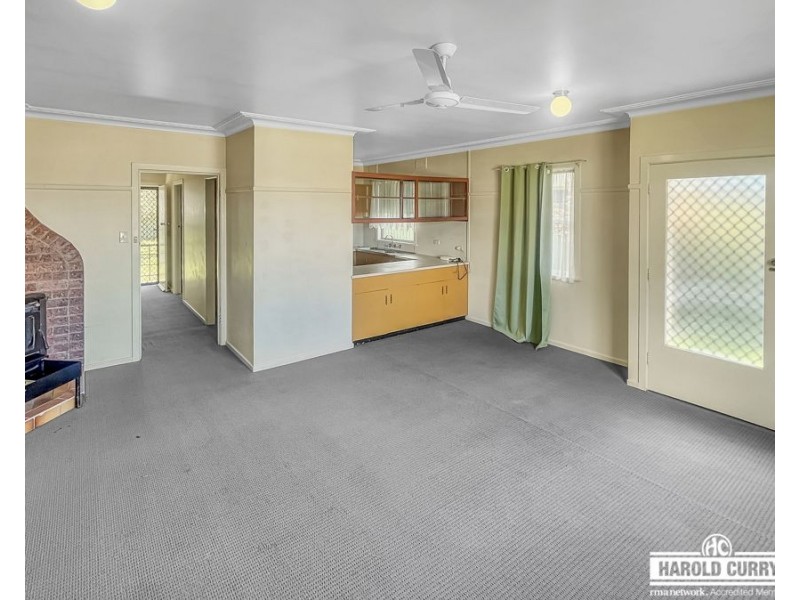 122 Logan Street, Tenterfield NSW 2372