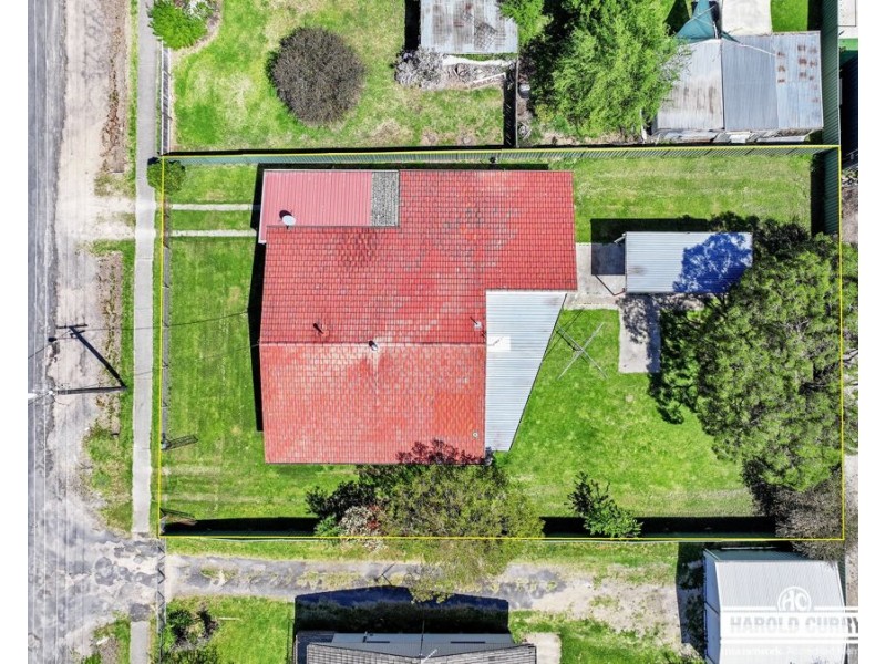 122 Logan Street, Tenterfield NSW 2372