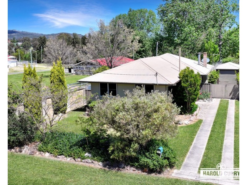 67 Manners Street, Tenterfield NSW 2372