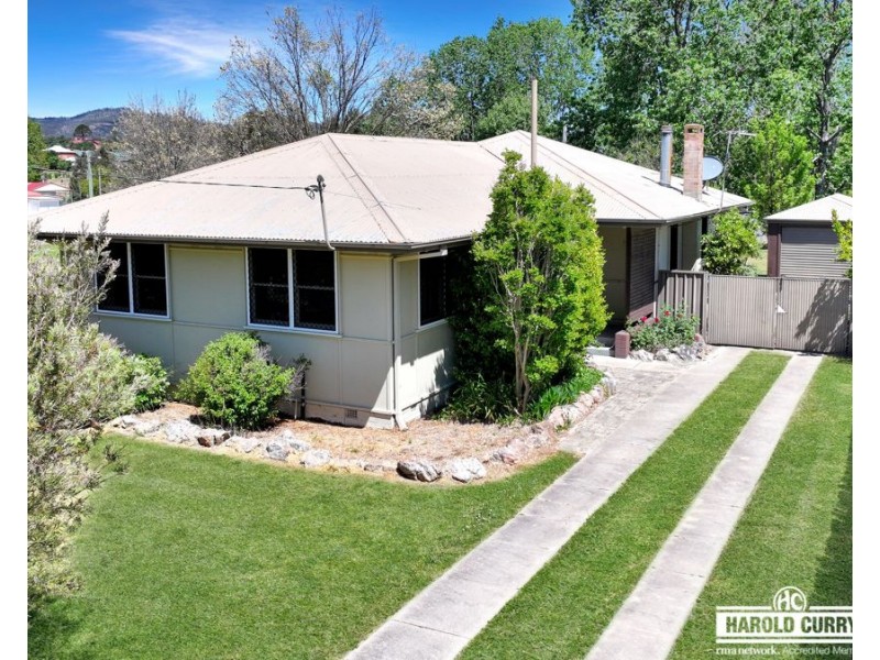 67 Manners Street, Tenterfield NSW 2372