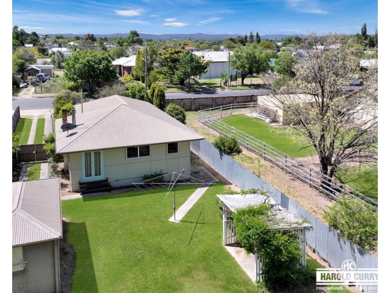 67 Manners Street, Tenterfield NSW 2372