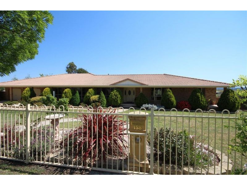158 Petre, Tenterfield NSW 2372