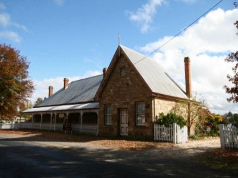 14 Clarence Street, Tenterfield NSW 2372