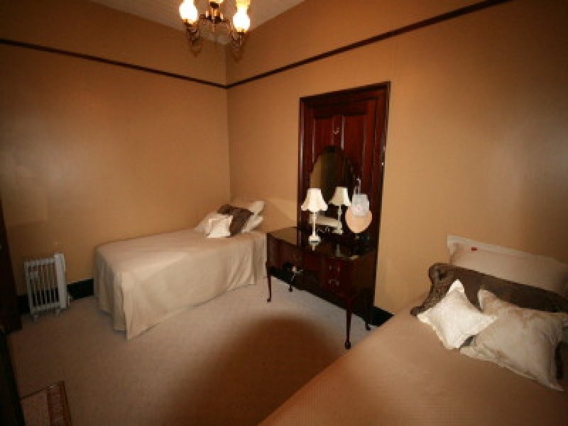 14 Clarence Street, Tenterfield NSW 2372