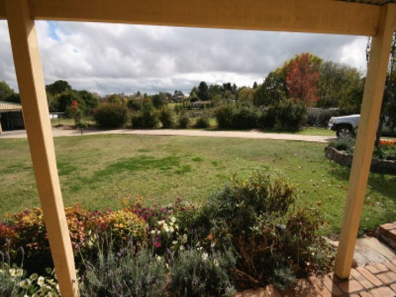 14 Clarence Street, Tenterfield NSW 2372