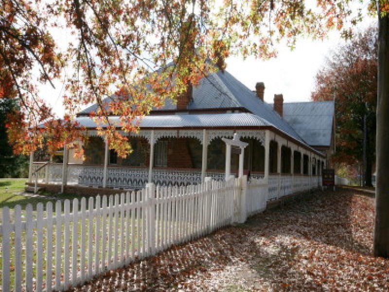 14 Clarence Street, Tenterfield NSW 2372